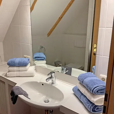 Dorfblick Bei Familie Ernst * Böhl